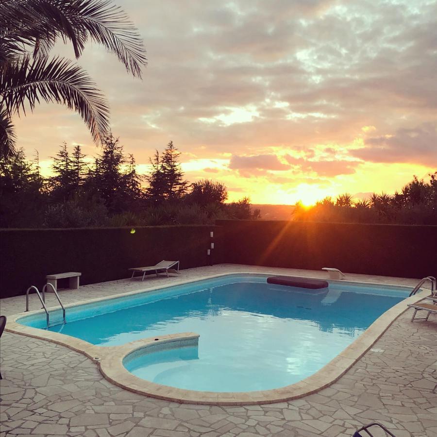 مبيت وإفطار سيغلي ميسابيكا Trullo Al Monte المظهر الخارجي الصورة